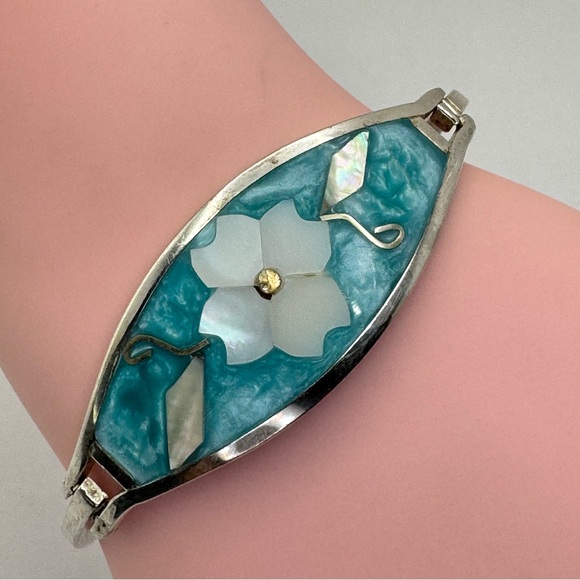 Taxco Jewelry - Vintage Taxco Mexico Mother of Pearl Floral Inlay Silver Bracelet Southwestern